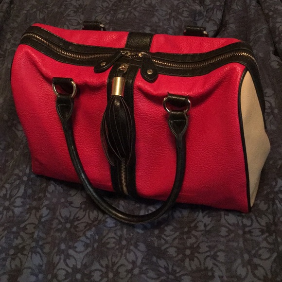 Steve Madden Handbags - Steve Madden purse